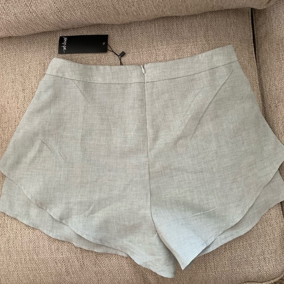Linen Shorts - Picture 2 of 4